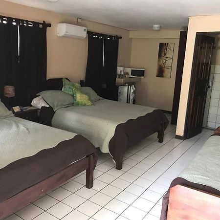 Hotel Mango Mar Jaco Exterior photo